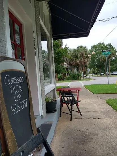 Spotted Salamander Cafe And Catering