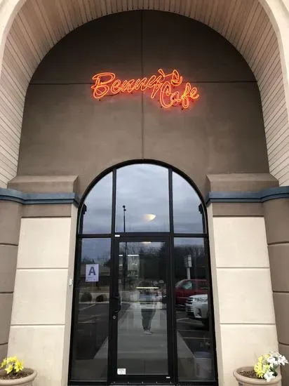 Benny's Café