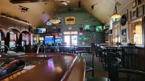 Bushy's Pub & Grill