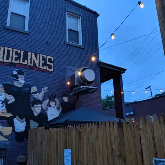 Sidelines Bar & Grill