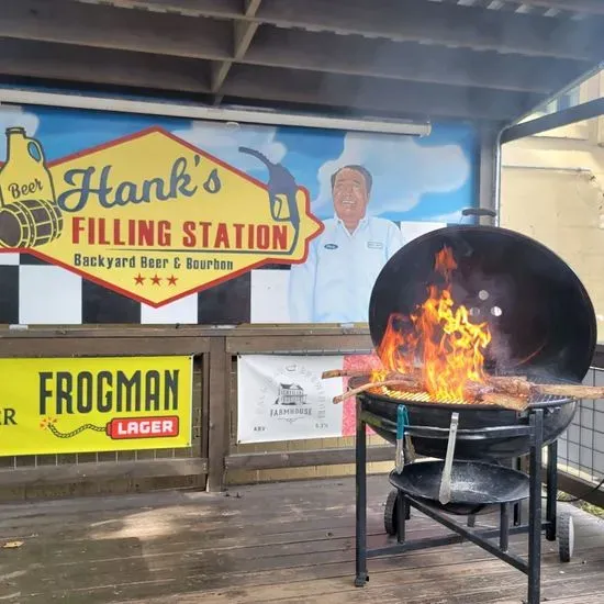 Hank's Filling Station