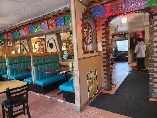 Bronco Mexican Restaurant - Inman