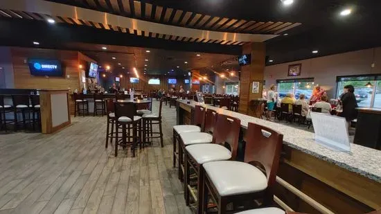 Packy's Sports Bar & Grill