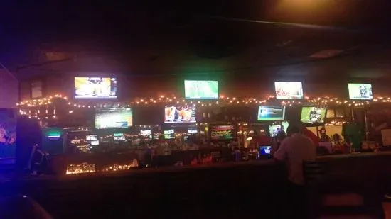 J. I. Sports Pub