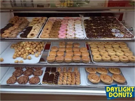 Daylight Donuts & Cafe Hilliard