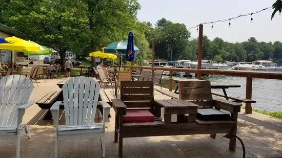 Waterside Bar & Grill