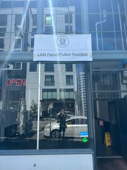 Lan Hand-Pulled Noodles 蘭牛肉面