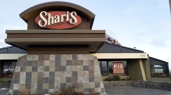 Shari's Cafe and Pies