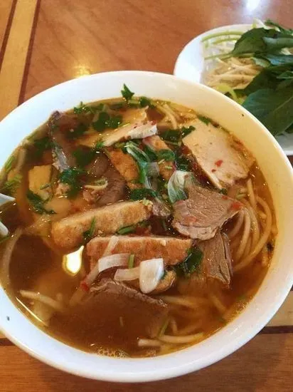 Pho Mi Vietnamese Restaurant