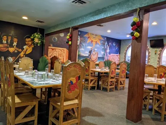 El Azteca Restaurant