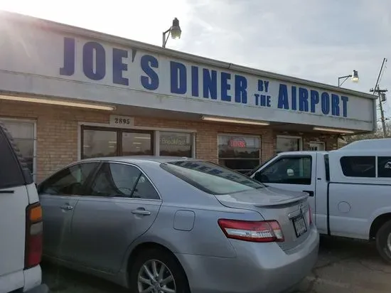 Joe's Diner by the Airport