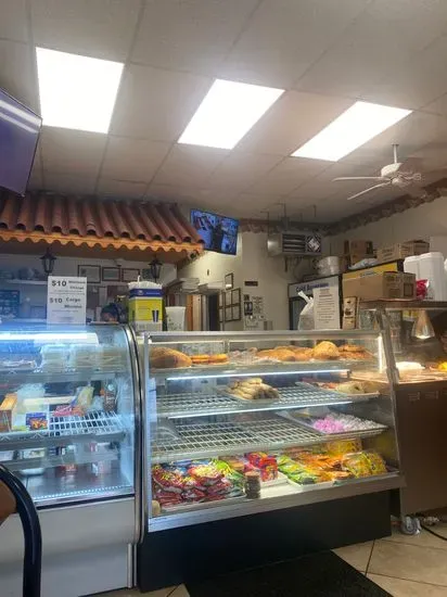 Mi Pueblo Restaurant & Bakery 1