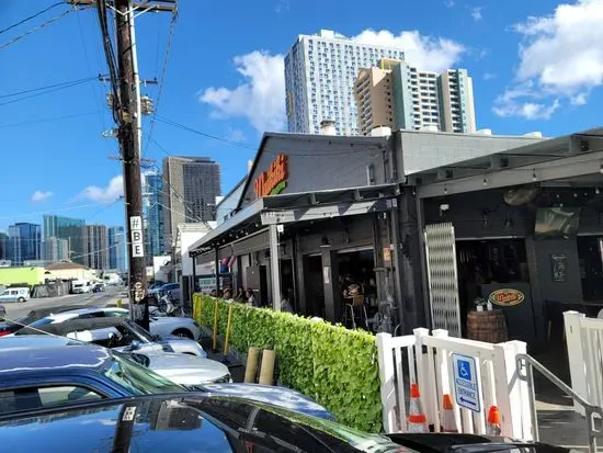 Waikiki Brewing Company, Kakaako