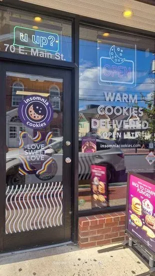 Insomnia Cookies