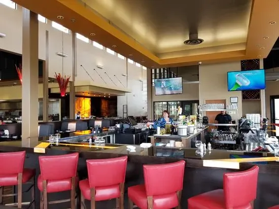 CRAVE American Kitchen & Sushi Bar (Hilton Garden Inn - Sioux City)