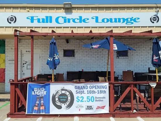 Full Circle Lounge