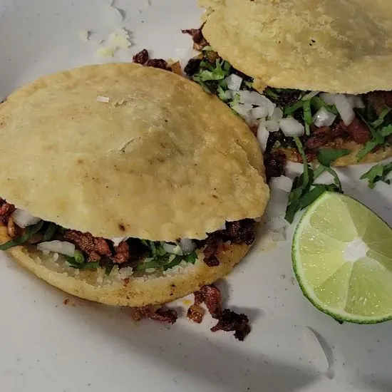 Los Mochis Tacos y Mariscos