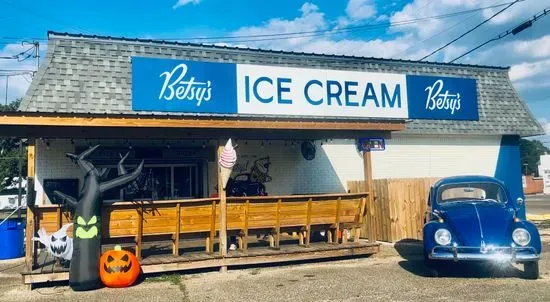 Betsy's on Magnolia