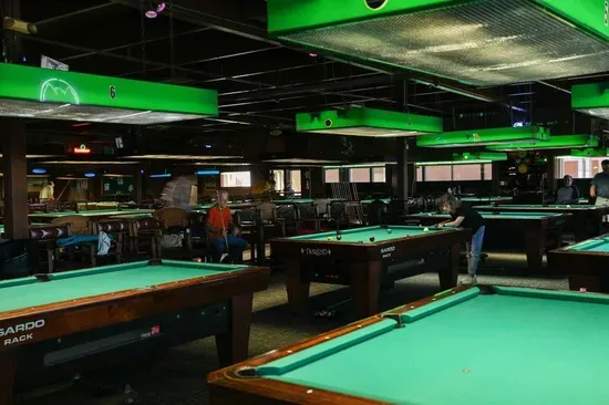 Magoos Sports Bar And Billiards