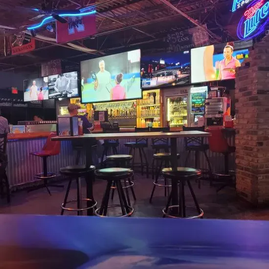 IceHouse Sports Bar