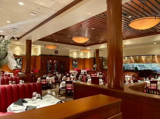 Fleming’s Prime Steakhouse & Wine Bar