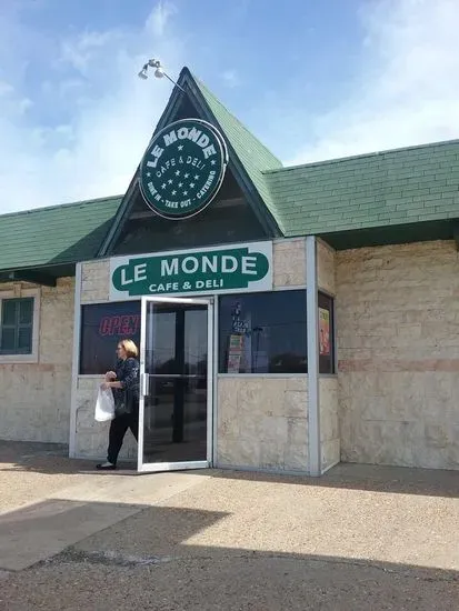 Le Monde Cafe & Deli