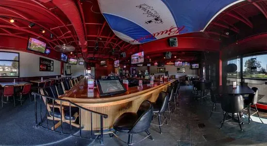 Lighthouse Bar & Grill