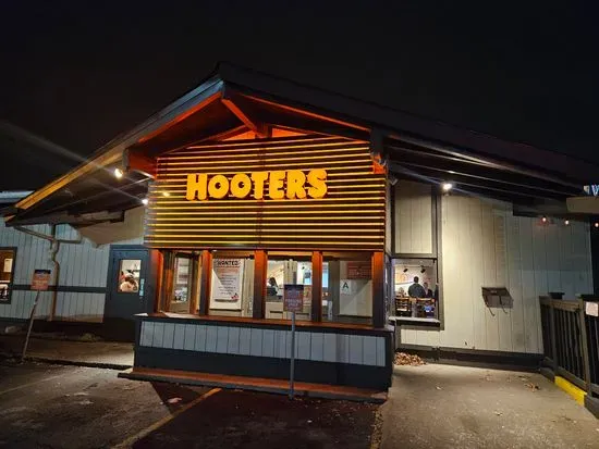 Hooters