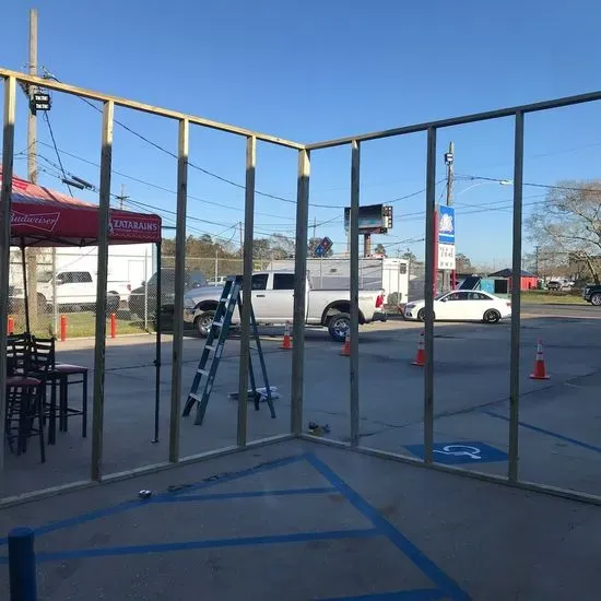 SUDZ SPORTS BAR Belle Chasse, LA Checkle