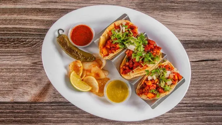 food-truck-tacos-far-west-de-soto-ia-checkle
