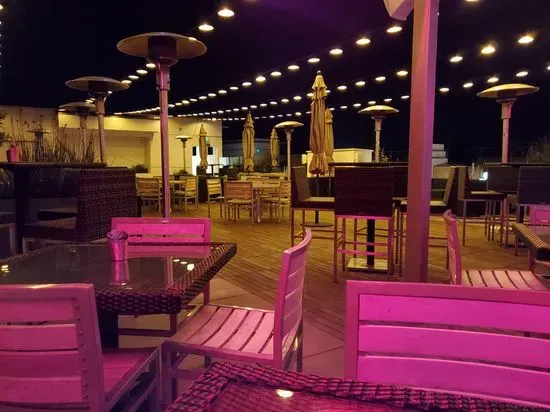 Roof Top Bistro & Bar