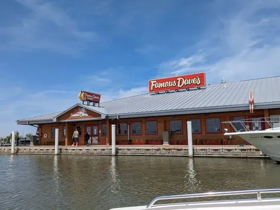 Famous Dave's Bar-B-Que