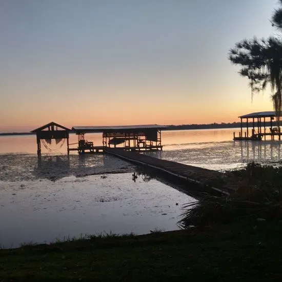 Gwen's At Lunker Lodge