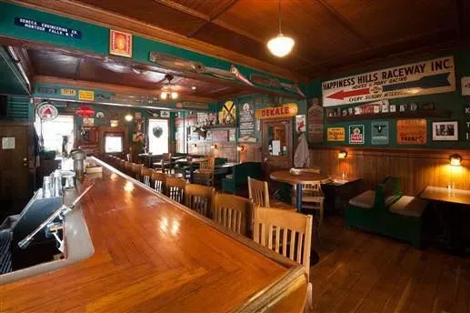 The Corner Pub at Rogues Harbor