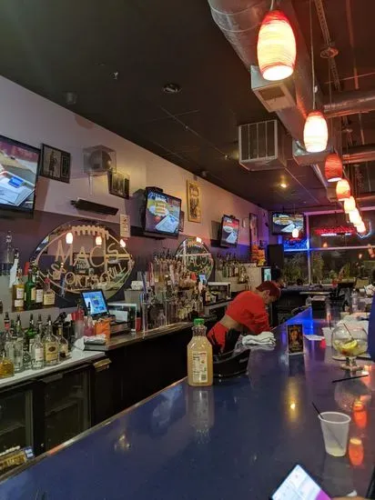 Macs' Sport Bar and Grill