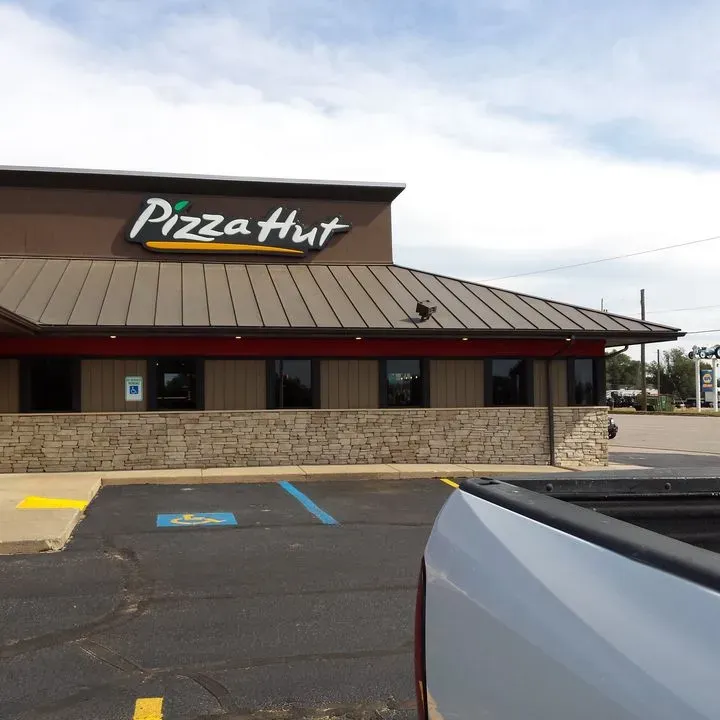 Pizza Hut Kingman, KS Checkle