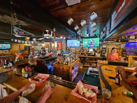 Roadhouse Bar and Grill