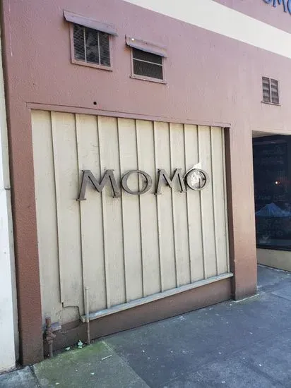 Momo's