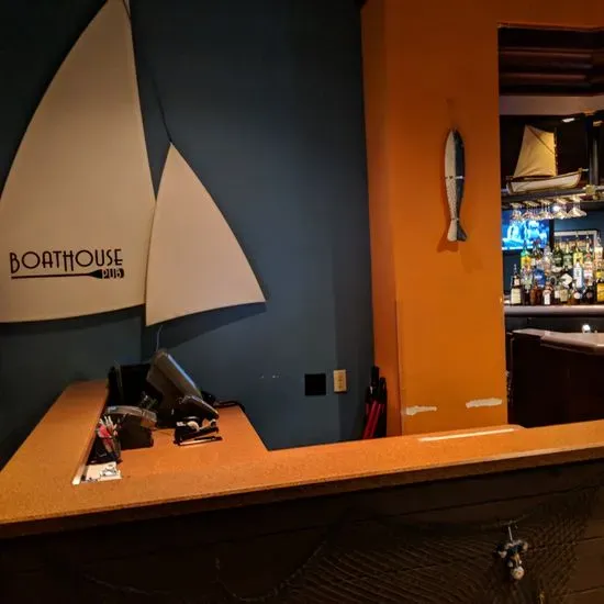 BoatHouse Pub