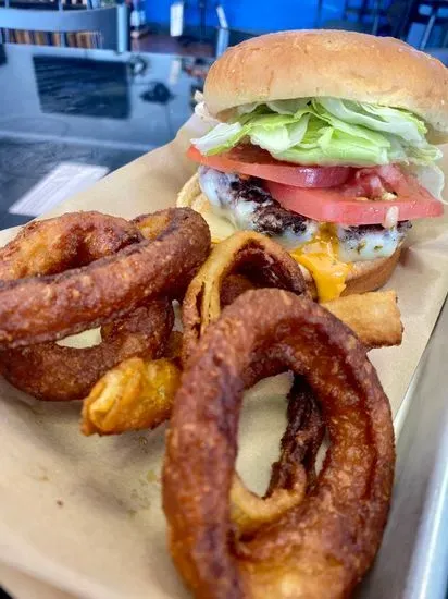Wild Berry Grill & Gifts