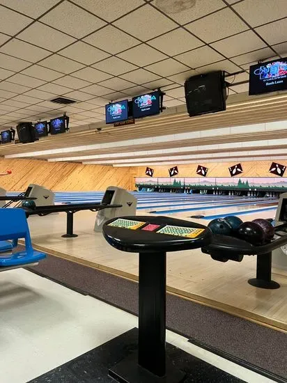 Rand's Bowling Lanes & Lounge