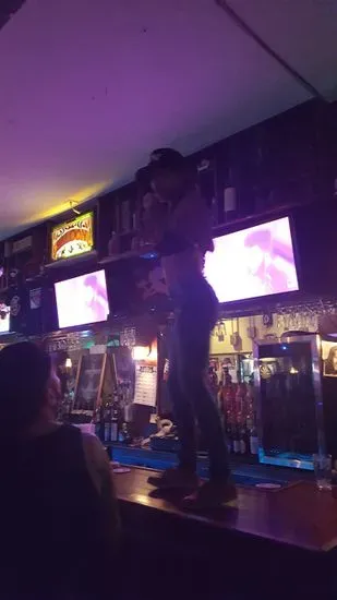 The Leaky Lifeboat Inn | Seaford, NY | Checkle