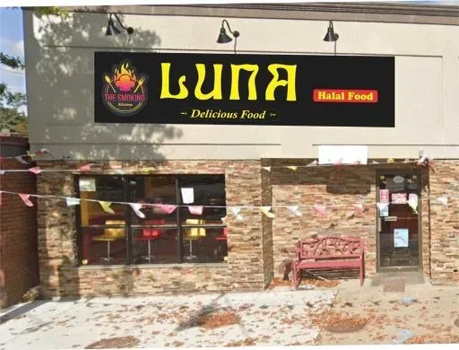 luna halal food