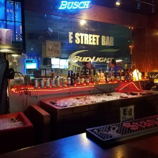 E Street Bar