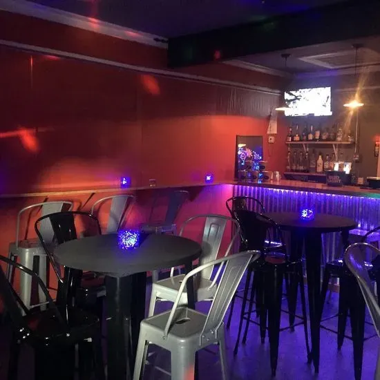 The Mixx Bar & Grill