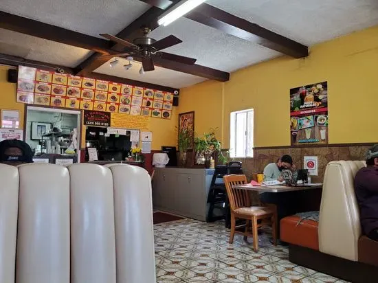 La Michoacana Restaurant in East Los Angeles