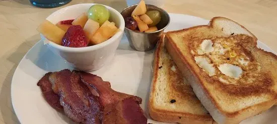 The Toasted Yolk Cafe- Myrtle Beach