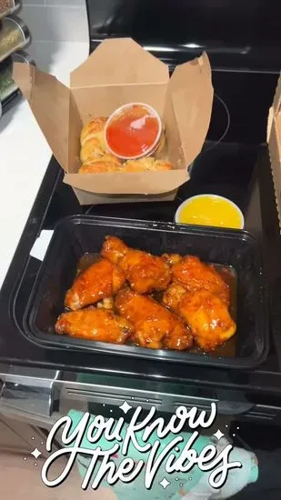 Mac Pizza & Wings