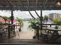 Snappers Waterfront Cafe & Tiki Bar