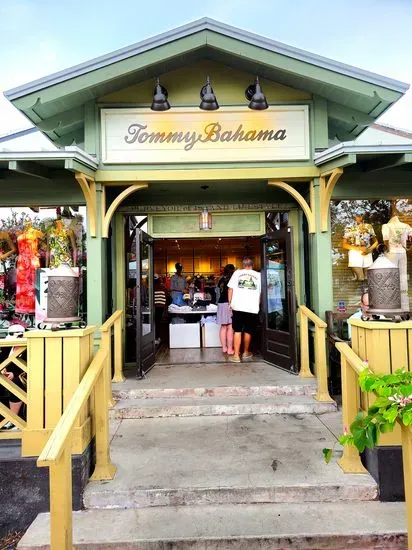 Tommy Bahama Restaurant, Bar & Store